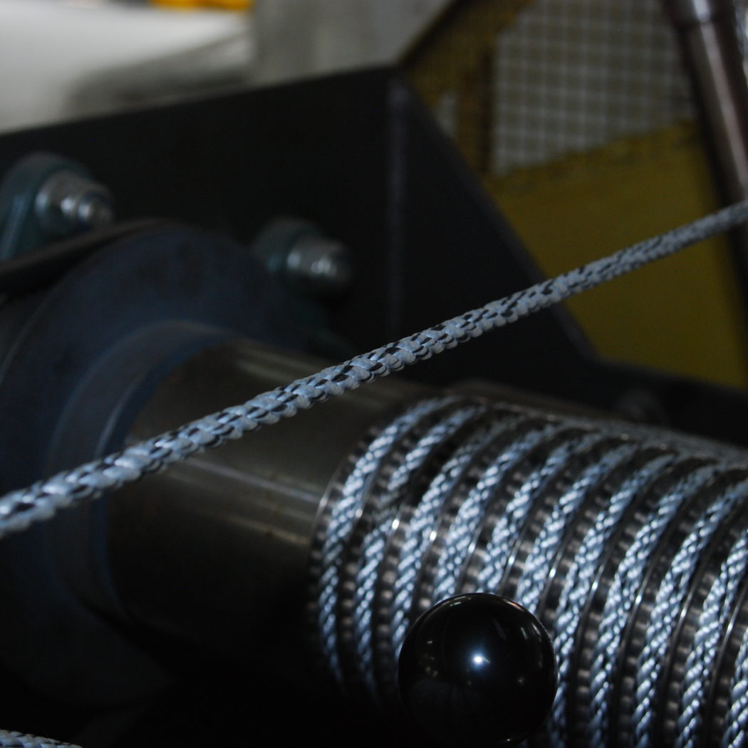 » T&D Black Swivel Lines